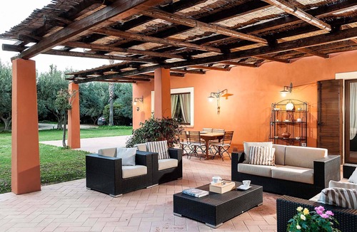 Marsala Villa | My Rental Homes - Villa Creta immersed in a 3.000 m2 garden with swimming pool