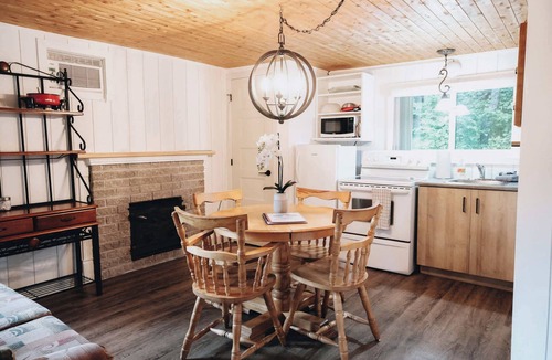 Frampton Ski Chalet | Nature Escape and Miller Zoo | Buddy Shack