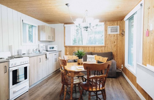 Frampton Ski Chalet | Nature & Wildlife Escape | Alfred Shack