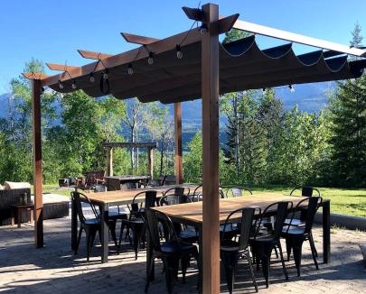 Golden House | Nell's Mountain Lodge - Arcade Hottub Fire Pit 5 Acres