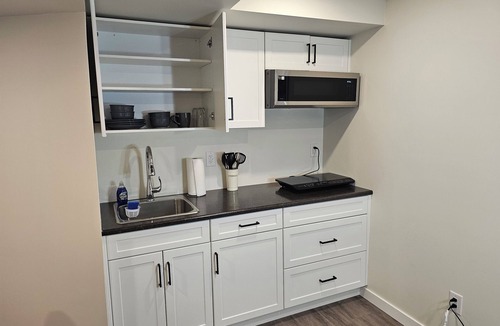 Fort Gary House | Newly Built Modern Room in the serene environment of Bison Run.
