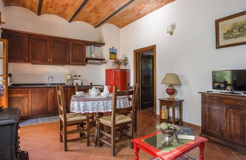 Castelfranco di Sopra Villa | Nice apartment in villa for 4 guests with WIFI, pool, TV and patio