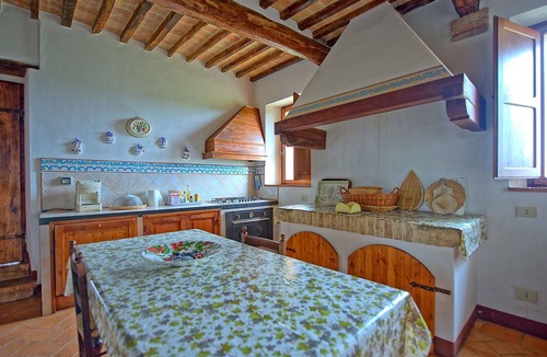 Monteroni d'Arbia Apartment | Nice apartment for 6 guests with pool, WIFI, patio and panoramic view, close to Siena