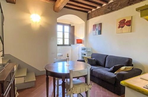 Palaia Apartment | Nice apartment for 2 people with pool, WIFI, TV and panoramic view