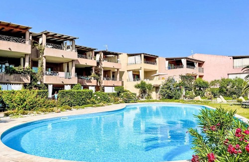 Porto Pozzo Apartment | Nice apartment for 6 guests with WIFI, pool, A/C, terrace and pets allowed