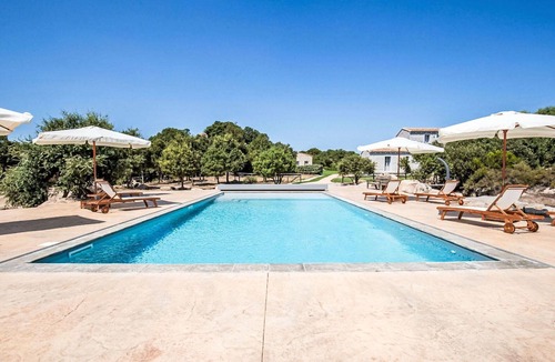 Calangianus Villa | Nice apartment in villa for 4 guests with pool, WIFI, A/C, TV, patio and pets allowed