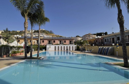 Porto Empedocle Apartment | Nice apartment for 4 people with A/C, WIFI, pool, TV and balcony