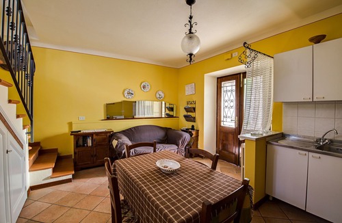 Castelnuovo di Garfagnana Apartment | Nice apartment for 6 people with WIFI, TV and panoramic view