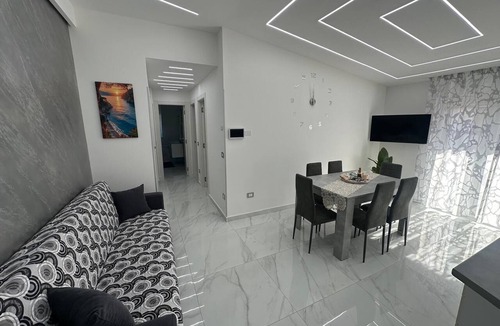 Nicotera Marina Apartment | Noemi Luxury Apartment * 2 Bedrooms * Wi-Fi * Near the Beach