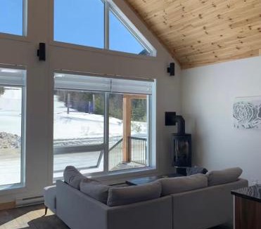 Saint-David-de-Falardeau Ski Chalet | NOvO Chalet