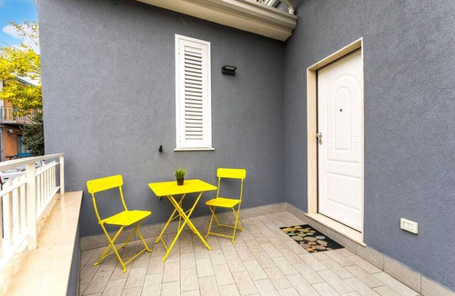 Belpasso Apartment | ‘Oasis By Ziira’ Apartment with Private Terrace, Wi-Fi and Air Conditioning