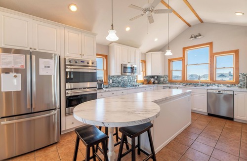 Ocean Sands House | Ocean Dream - Corolla, Ocean Sands, Pool/Hot Tub/Handicap Friendly/Elevator/Pets OK/Weddings!
