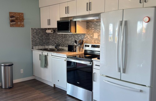 Regional District of Nanaimo House | Ocean & peak Retreat