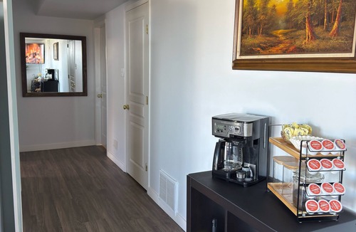 Regional District of Nanaimo House | Ocean & peak Retreat