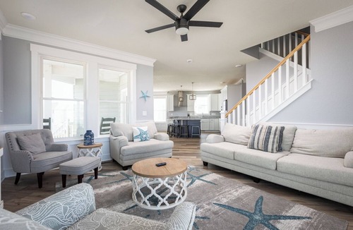 Ocean Hill House | Ocean side 7 min Pool Heat walk2beach,6BR,Pool,HotTub,Foosball Pet Friendly