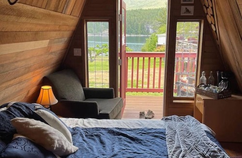 Powell River Cabin | Ocean View Cabins at the Laughing Oyster