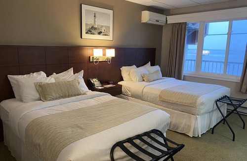 Rocky Harbour Hotel | Ocean View Hotel