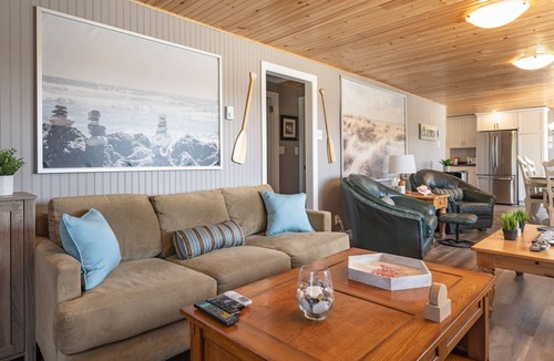 Heckmans Island Cottage | Oceanfront Cottage on a Quiet Cove Just Outside Lunenburg