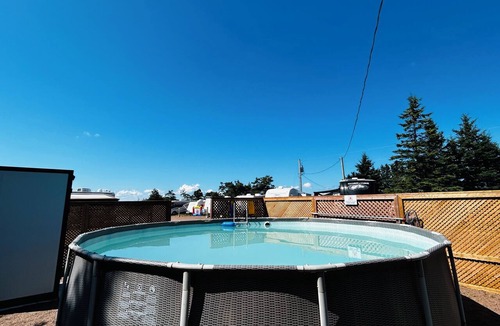 Bayside Cottage | Oceanfront Cozy Cottage Private Beach, Hot Tub, Pool & Boardwalk