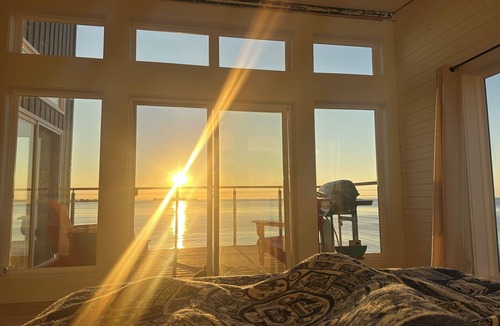 Port Medway Cottage | Oceanfront getaway two bedroom plus sofabed, amazing views and close to beaches