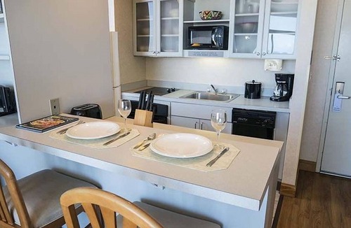 Northeast Virginia Beach Resort | Oceanfront Large 2BR/3BA Resort Suite ONE WEEK ONLY July 11-July 18 2026 Kitchen