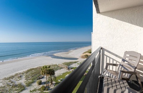 Myrtle Beach Hotel | Oceanfront Premier King Suite 7th Flr