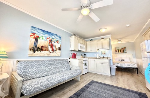 Atlantic Beach Condo | OCEANSIDE COMMUNITY 2nd Floor Private Beach Access Pool Kitchen BBQ Grills