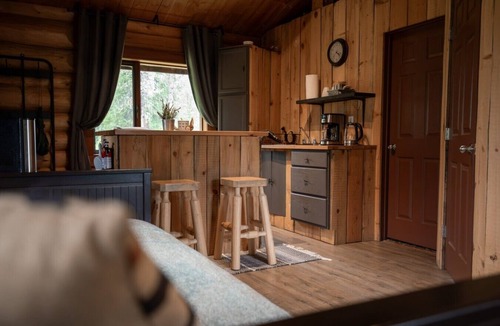 Rock Lake Cabin | Off-Grid Wilderness Cabin with Mountain Views, Hot Tub, Sauna & Canoes