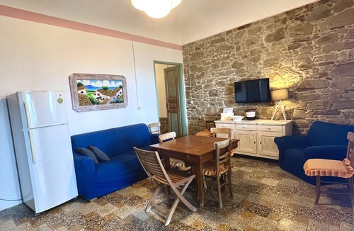 Capo d'Orlando House | Old fisherman's house overlooking the sea, along the Capo d'Orlando promenade