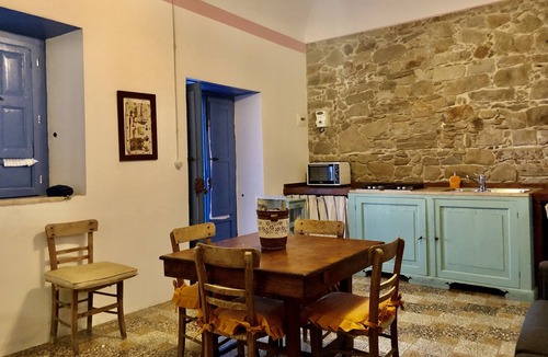 Capo d'Orlando House | Old fisherman's house overlooking the sea, along the Capo d'Orlando promenade