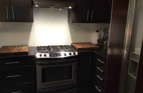 Kerrisdale House | Old kerrisdale west side house. Nice, clean, comfortable