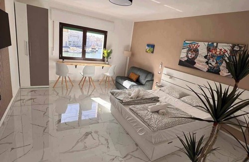 San Giovanni Apartment | Old Port la Marina - Luna