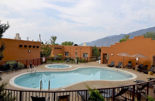 Osoyoos Apartment | Osoyoos Escape - Snowbirds or Summer Adventures for All