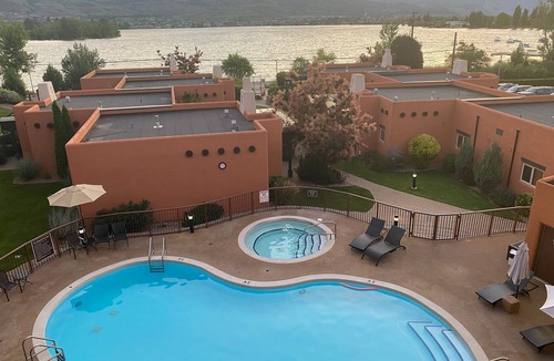 Osoyoos Apartment | Osoyoos Escape - Snowbirds or Summer Adventures for All