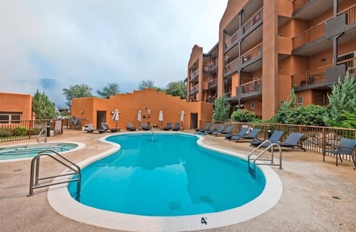 Osoyoos Apartment | Osoyoos Escape - Snowbirds or Summer Adventures for All