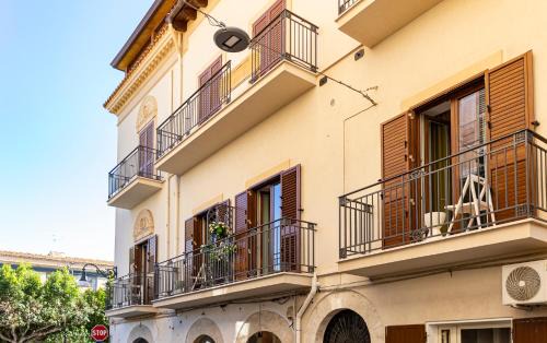 Favara Apartment | Palazzo Albergamo