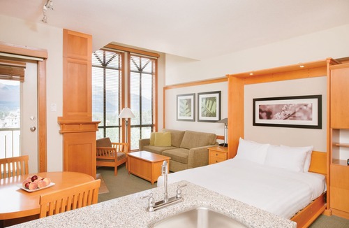 Whistler Village Hotel | Pan Pacific Whistler Mountainside