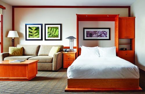 Whistler Village Hotel | Pan Pacific Whistler Mountainside