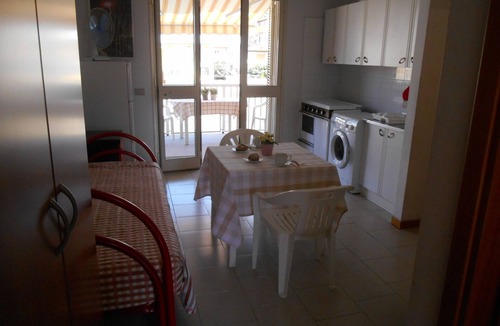 Santa Teresa di Riva Apartment | Panoramic, delightful vacation home in Residence by the Sea - Giulia house