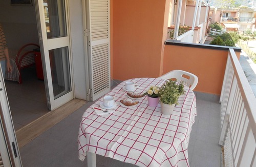 Santa Teresa di Riva Apartment | Panoramic, delightful vacation home in Residence by the Sea - Giulia house