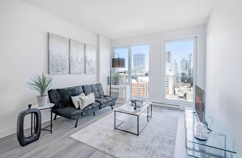 Downtown Montreal Apartment | Panoramic Penthouse Downtown Montreal Free Parking Old Montreal Apartment