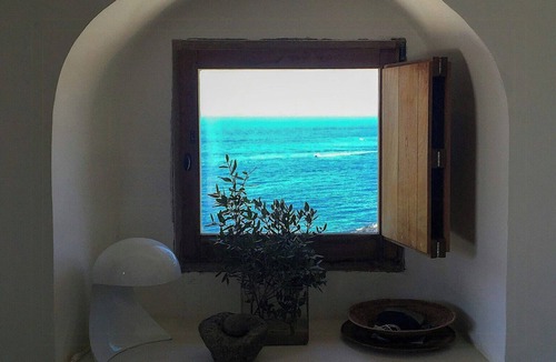 Pantelleria House | Pantelleria house between sea and hot springs