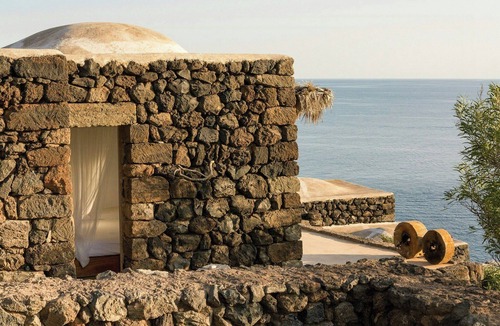 Pantelleria House | Pantelleria house between sea and hot springs