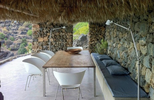Pantelleria House | Pantelleria house between sea and hot springs