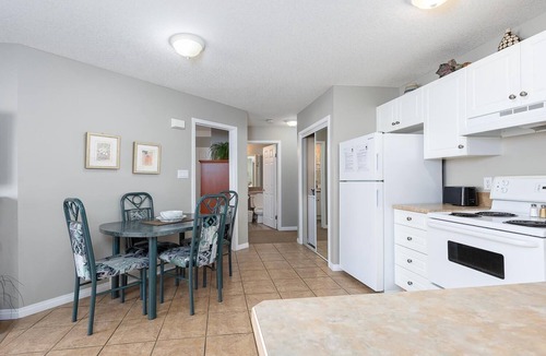 Lethbridge Condo | Paradise Canyon Golf Resort - Luxury Condo M399