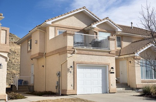 Lethbridge Apartment | Paradise Canyon Golf Resort - Luxury Condo M405