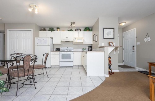 Lethbridge Apartment | Paradise Canyon Golf Resort - Luxury Condo M403