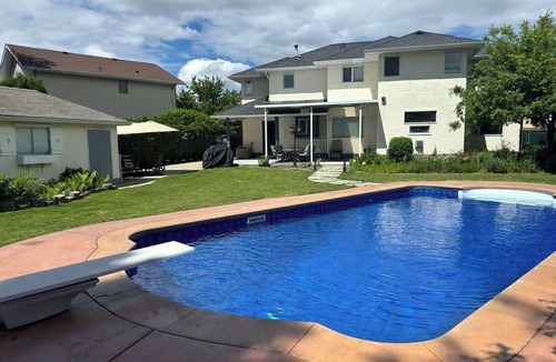 South Central House | Park side 2 bed 2 bathroom basement suit