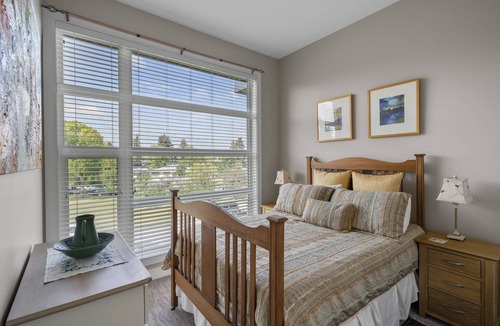 Banff Trail House | Park Side - Min to DT - 3BR - Garage - Chefs Kitchen
