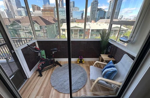 Beltline Apartment | Peaceful DT Condo | Saddledome | HeatedParking